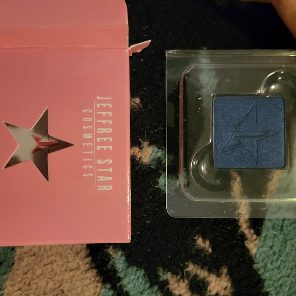 Jeffree star single shades and jacket size small - Picture 2 of 8